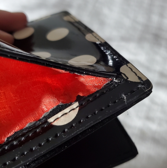 KATE SPADE "Serenade Carlisle Street" Patent Leather Wallet - Picture 13 of 14